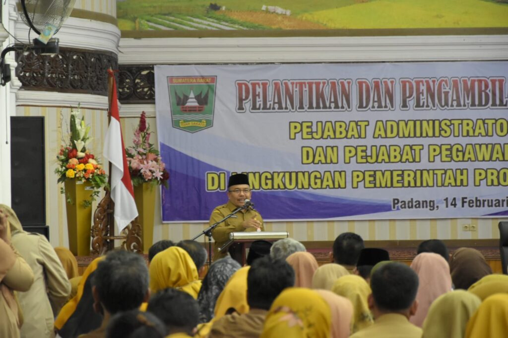 79 Pejabat Administrator Dan Pengawas Pemprov Sumbar, Dilantik. – Dinas ...